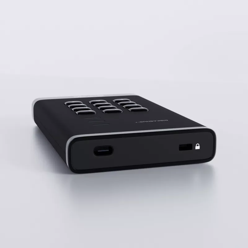 iStorage diskAshur³ 4 TB juoda | Saugus nešiojamas kietasis diskas | FIPS 140-3 Level 3 atitiktis | Common Criteria EAL 5+ | PIN apsauga | AES-XTS 256 bitų aparatinė šifravimo technologija | GDPR, TAA atitiktis | Atsparus dulkėms ir vandeniui