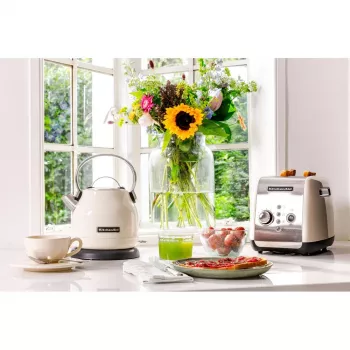 Virdulys KitchenAid 5KEK1222EAC 1,25 L 2200 W juodas, kreminis, nerūdijantis plienas