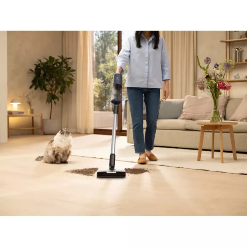 Belaidis siurblys Electrolux EP61H21WET 2-in-1, baterija, sausas, be maišelio, 0.6 L, 85 W, mėlynas, 2.5 Ah