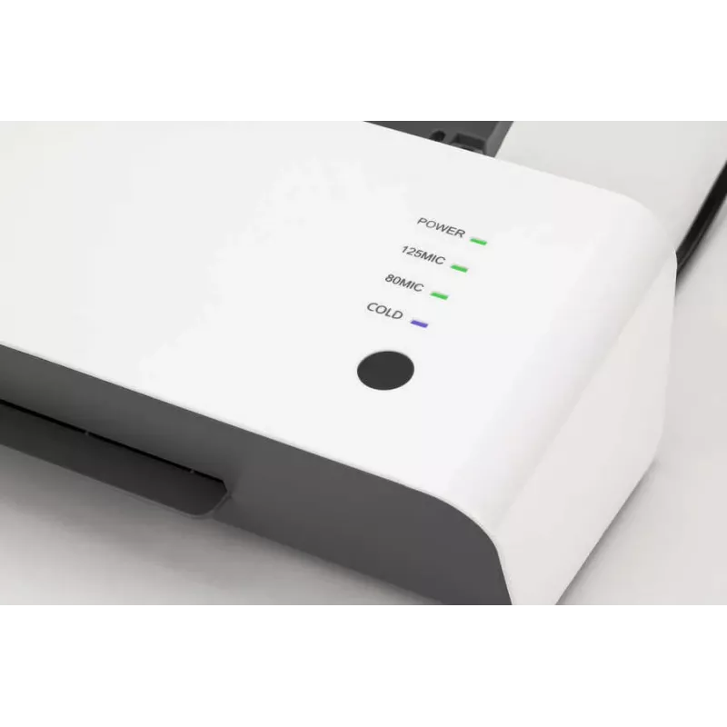 Lyginimo lygintuvas JATA PL120 su nerūdijančio plieno padu ir vertikalia garo funkcija, 2200 W, baltas/mėlynas
