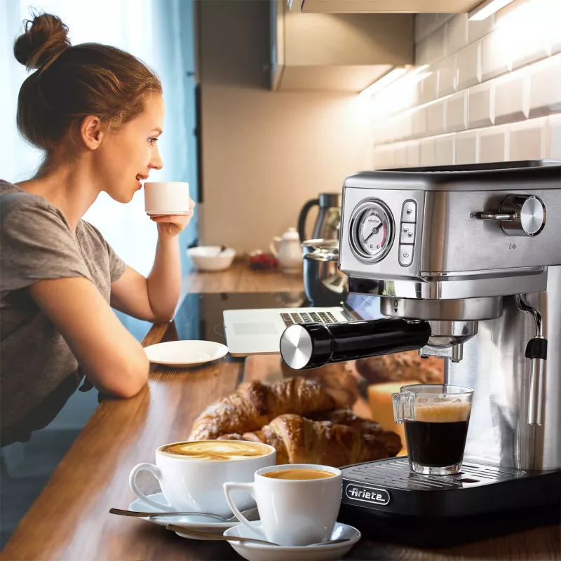 Ariete 1381 kavos aparatas su manometru, 1300 W, 1,1 L, 15 barų