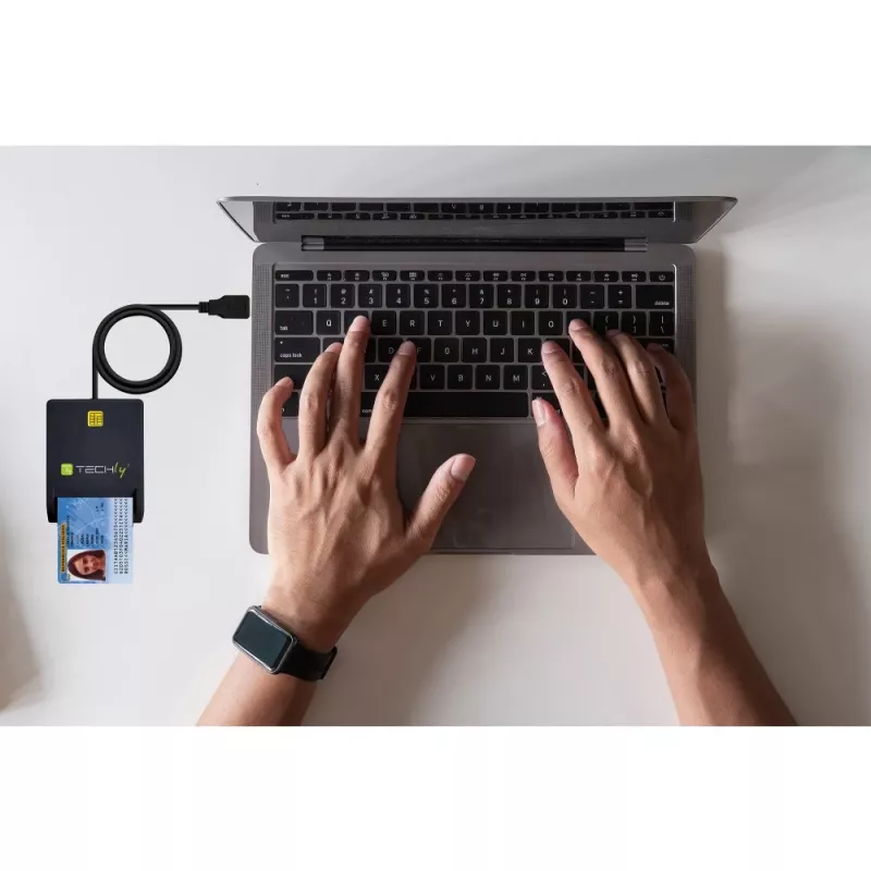 Techly kompaktiškas išmaniosios kortelės skaitytuvas/rašytuvas USB-C™ baltas, USB 2.0, 1,5 m, juodas, 102 g