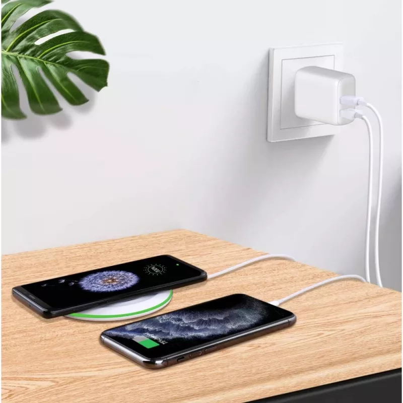 Techly IPW-USB-2C35W sieninis įkroviklis nešiojamam kompiuteriui, išmaniajam telefonui, planšetei, baltas, AC, greitasis įkrovimas, vidaus naudojimui