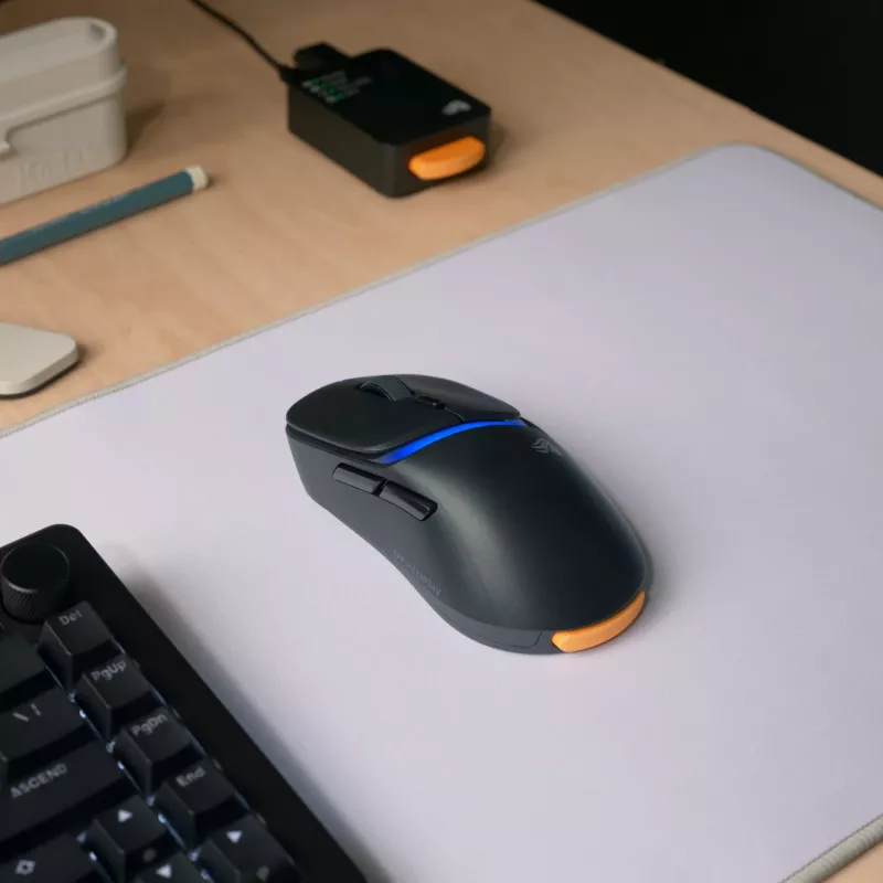 Glorious Gaming Model D3 Wireless žaidimų pelė - InfinitePlay keičiamų baterijų sistema, 8k atnaujinimo dažnis, 130 mln. paspaudimų optiniai jungikliai, itin lengva 69 g, 30K DPI optinis jutiklis, RGB - Juoda
