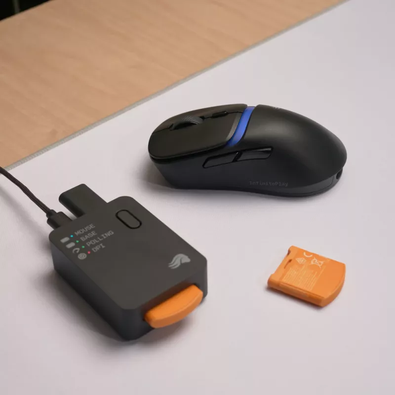Glorious Gaming Model D3 Wireless žaidimų pelė - InfinitePlay keičiamų baterijų sistema, 8k atnaujinimo dažnis, 130 mln. paspaudimų optiniai jungikliai, itin lengva 69 g, 30K DPI optinis jutiklis, RGB - Juoda