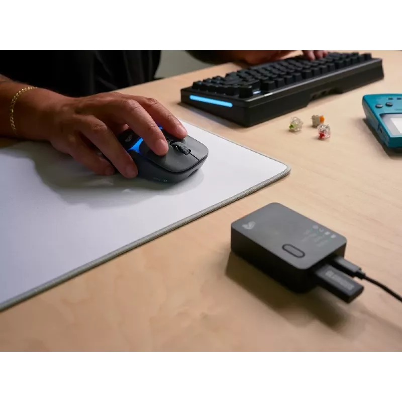 Glorious Gaming Model D3 Wireless žaidimų pelė - InfinitePlay keičiamų baterijų sistema, 8k atnaujinimo dažnis, 130 mln. paspaudimų optiniai jungikliai, itin lengva 69 g, 30K DPI optinis jutiklis, RGB - Juoda