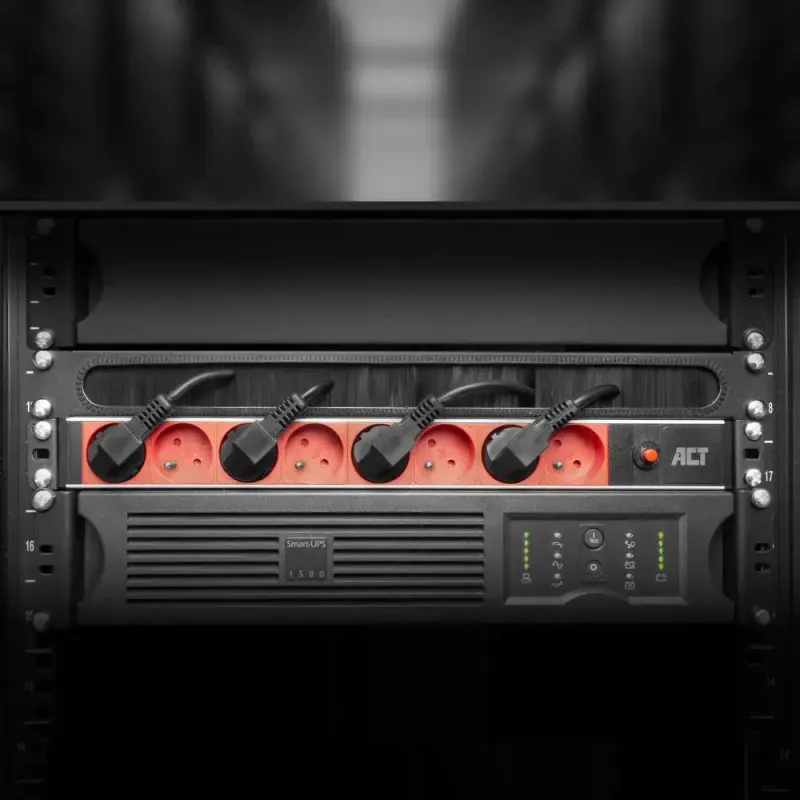 Prailginimo laidas ACT PD3155 — 3 m kabelis, 9 Type E kištukiniai lizdai, 250 V, 16 A, 4000 W, Vidaus naudojimui, Juoda/Raudona