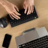 Ergonominė klaviatūra R-Go Compact Break, kompaktiška, su pertraukų programine įranga, AZERTY (FR), Bluetooth, juoda