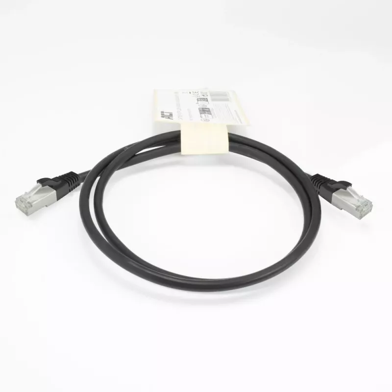 ACT Cat8 U/FTP (STP) tinklo kabelis FB8101 — 1 m, RJ-45 į RJ-45, juodas