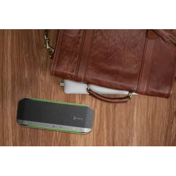HP Poly Sync 40+ Microsoft Teams sertifikuotas garsiakalbis su USB-A, USB-C ir BT700 USB-A adapteriu