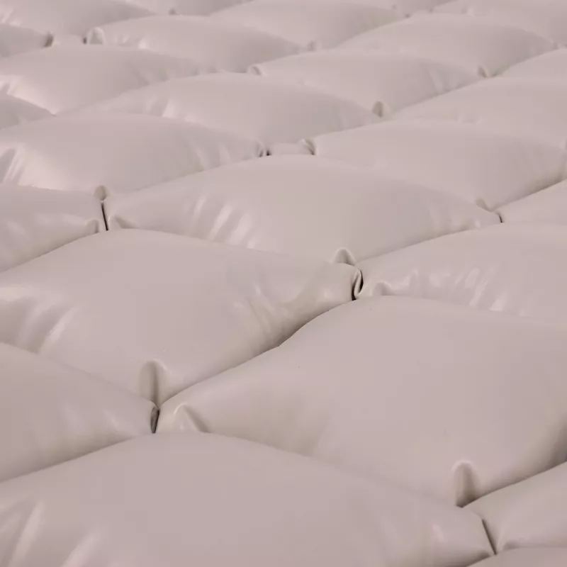 Priešgulinių pragulų burbulinis čiužinys ActionMed M100AM kintamo slėgio, vienvietis PVC 192×82×7 cm, maks. svoris 135 kg