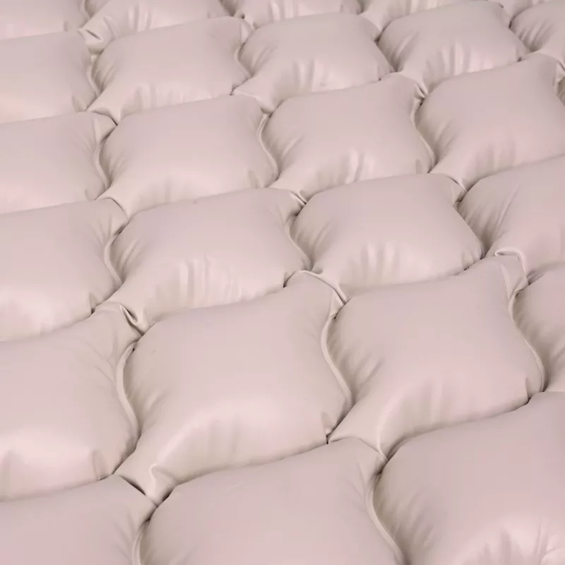 Priešgulinių pragulų burbulinis čiužinys ActionMed M100AM kintamo slėgio, vienvietis PVC 192×82×7 cm, maks. svoris 135 kg