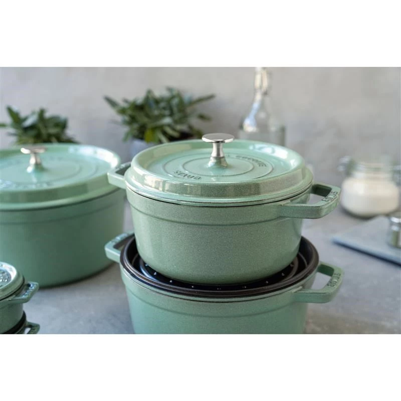 Staub apvalus ketaus puodas 5,2 L, mėtų – La Cocotte 26 cm