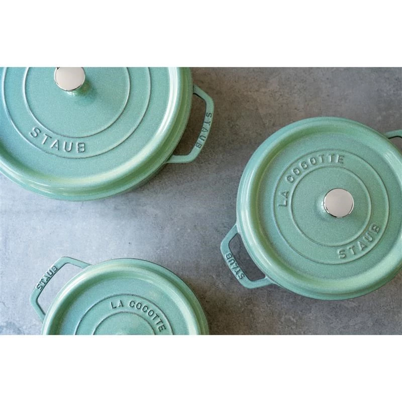 Staub apvalus ketaus puodas 5,2 L, mėtų – La Cocotte 26 cm