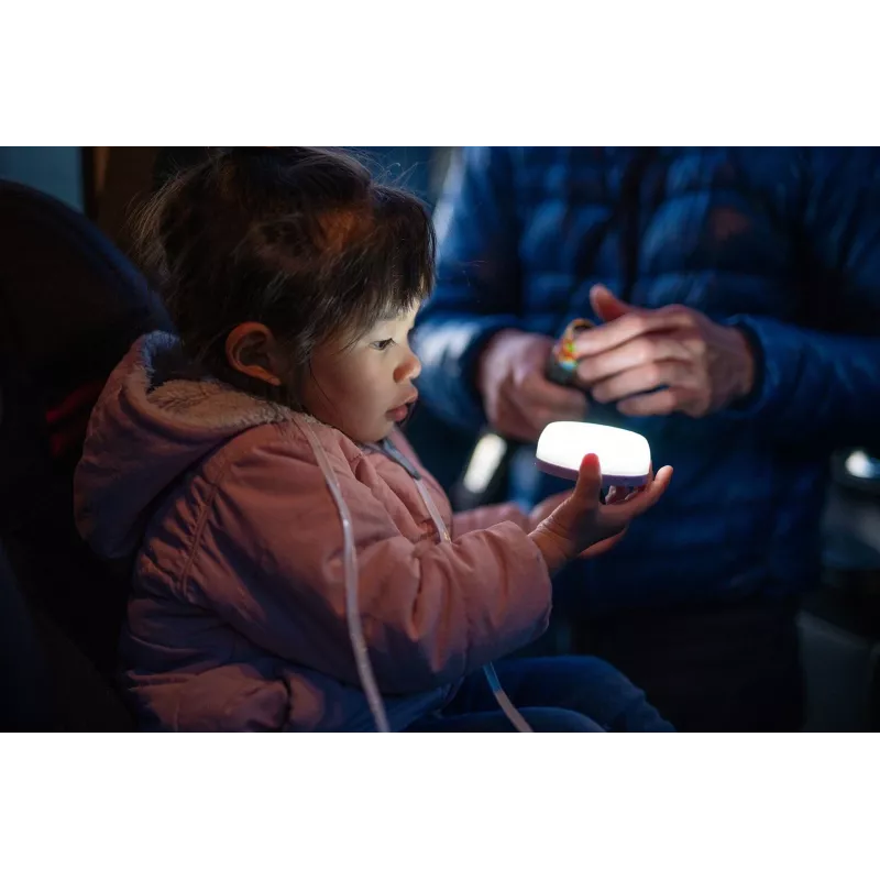 Baterijomis maitinamas kempingo žibintas Ledlenser Kidcamp6 – LED RGB, 60 lm, AAA, ABS korpusas, 95 g