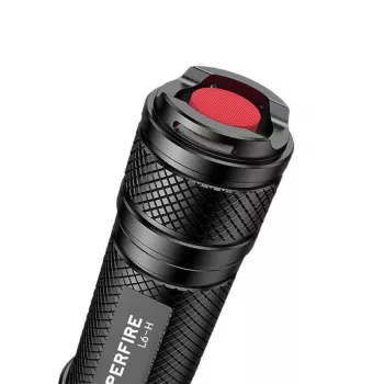 Žibintuvėlis Superfire L6-H – nešiojamas LED prožektorius 900 lm, 15W