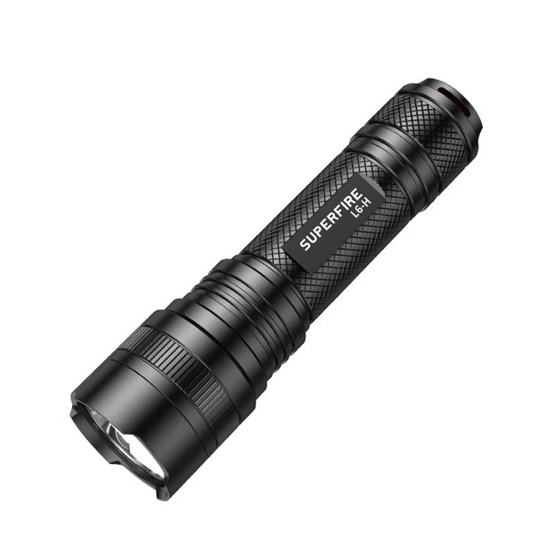 Žibintuvėlis Superfire L6-H – nešiojamas LED prožektorius 900 lm, 15W