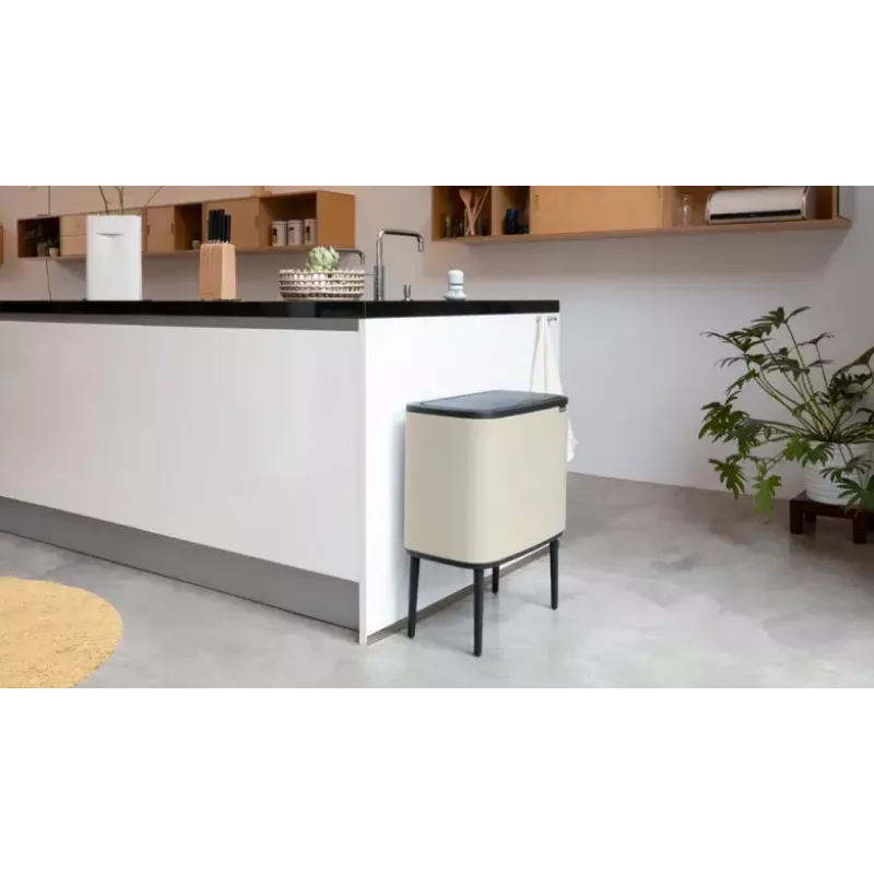 Brabantia Bo Touch Bin šiukšlių dėžė 33 L 3 krepšeliai Smėlio spalva