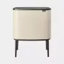 Brabantia Bo Touch Bin šiukšlių dėžė 33 L 3 krepšeliai Smėlio spalva