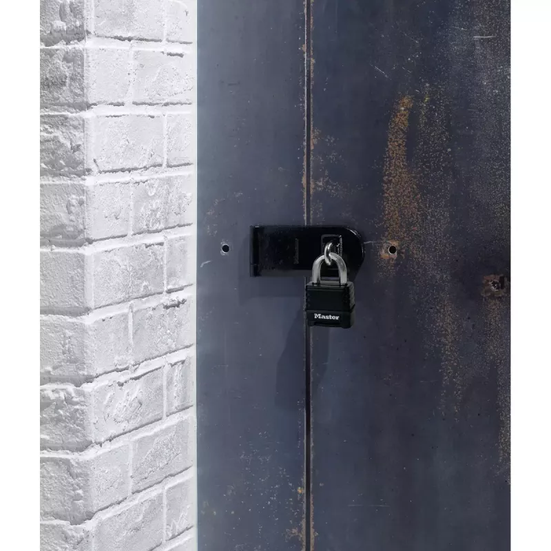MASTER LOCK M178EURD spyna 57 mm platus Excell cinko korpusas su savo kodu juoda