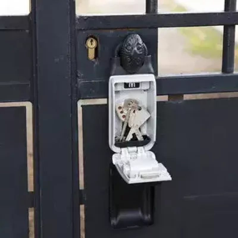 Nešiojamas seifas MASTER LOCK 5420EURD su kombinaciniu užraktu, pilka spalva