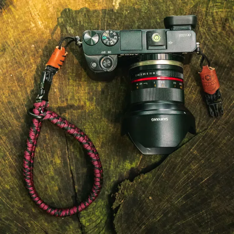 Fotokameros dirželis MOBOTIX C-Rope Claw skaitmeninėms kameroms, nailoninis, tamsiai mėlynas, maks. ilgis 30 cm