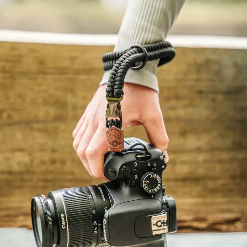 Fotokameros dirželis MOBOTIX C-Rope Claw skaitmeninėms kameroms, nailoninis, tamsiai mėlynas, maks. ilgis 30 cm
