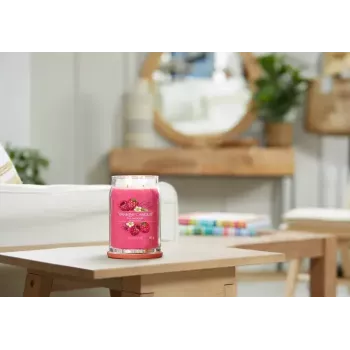 Yankee Candle Cylinder Raspberry Crimson – aukštis 157 mm, skersmuo 93 mm, svoris 567 g, 1 vnt.