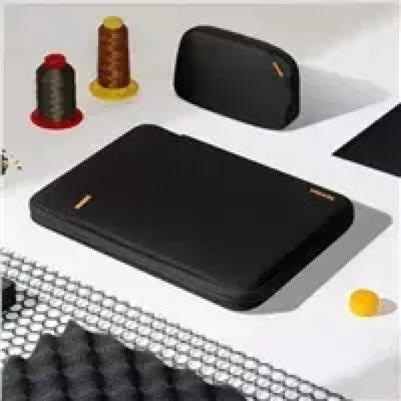 Tomtoc TOM-A13-C12D apsauginis dėklas 13 colių MacBook Pro/Air – juodas