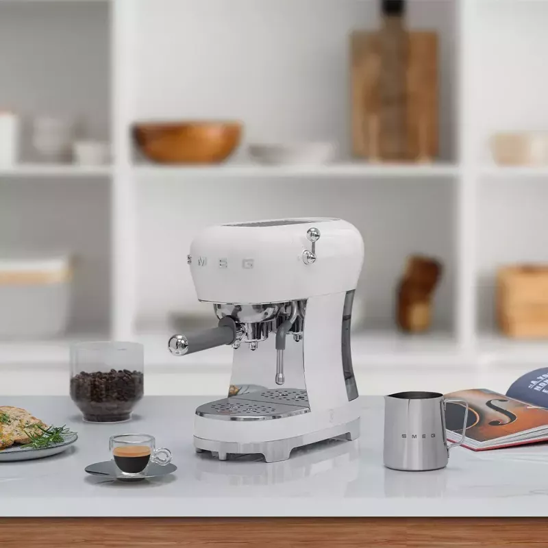 Smeg ECF02WHEU Espreso aparatas 1,1 L baltas