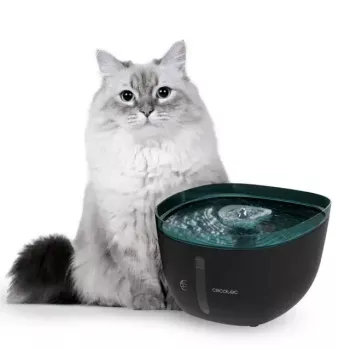 Automatinis vandens dubuo augintiniams Cecotec Pumba 2200 Refresh 2L Plastikas Juoda Mėlyna