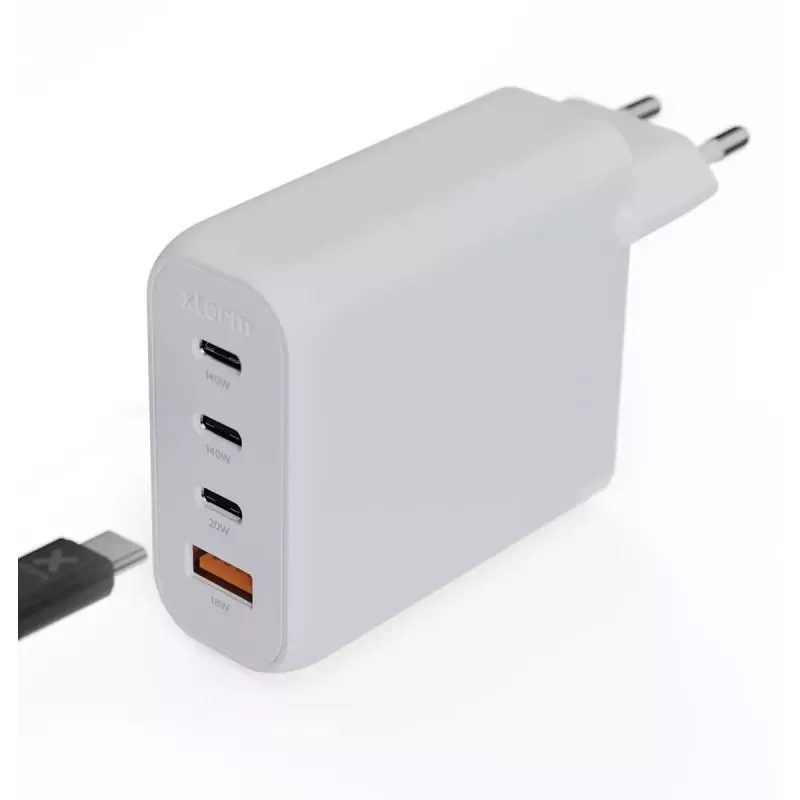 Xtorm 140W GaN² Ultra sieninis įkroviklis AC universalus 3 USB Type-C greitas įkrovimas