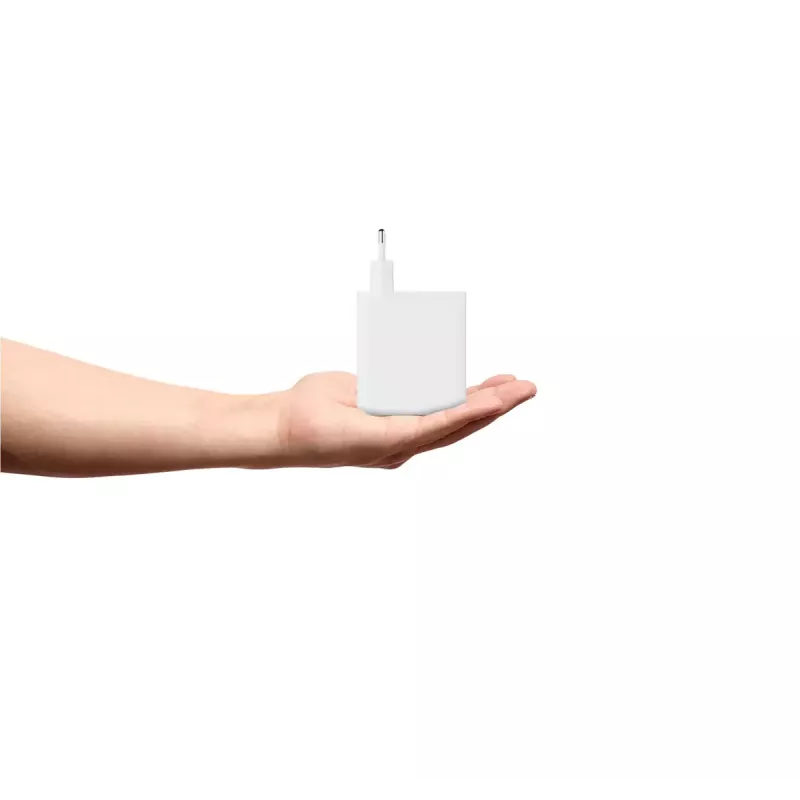 Xtorm 140W GaN² Ultra sieninis įkroviklis AC universalus 3 USB Type-C greitas įkrovimas