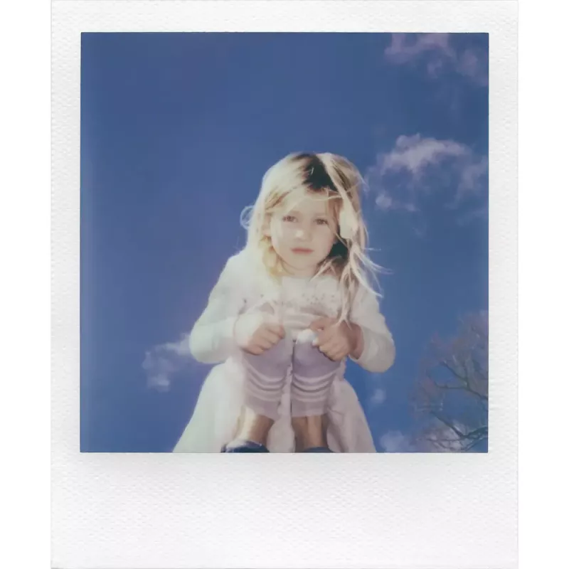 Analoginė momentinė kamera POLAROID Now Gen 3 Geltona 9158