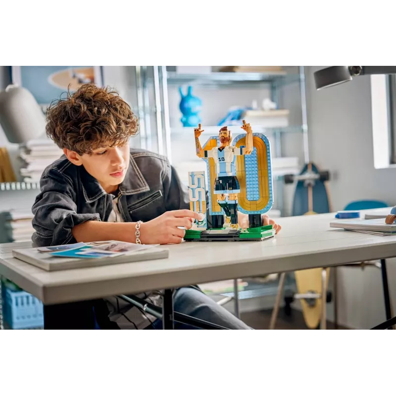 LEGO Editions 43015 Lionel Messi – futbolo legenda
