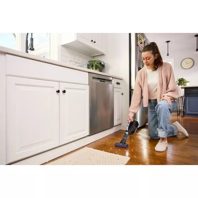 Nešiojamas dulkių siurblys Black & Decker DVD320BP, be maišelio