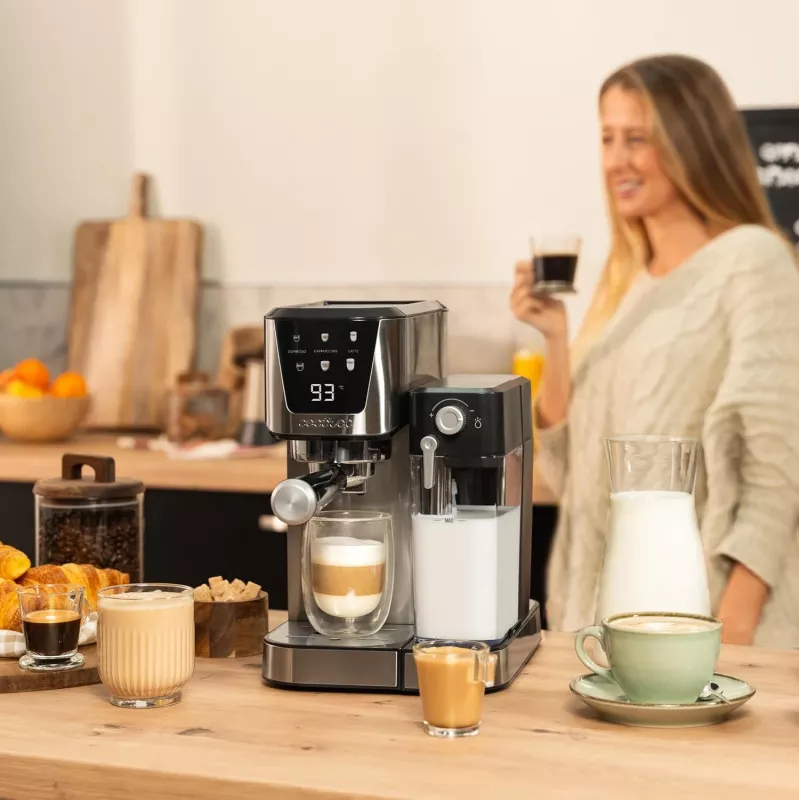 Cecotec kavos aparatas | Power Espresso 20 Cream | 20 bar siurblio slėgis | Įmontuotas pieno putotojas | Pusiau automatinis | 1350 W