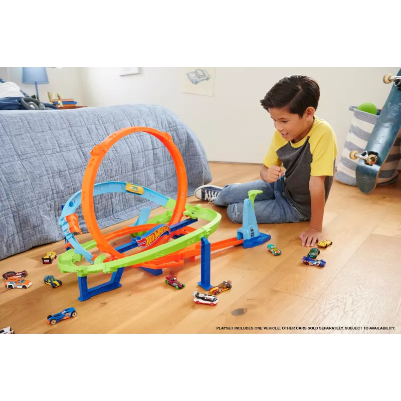 Hot Wheels Action Loop Cyclone Challenge Trasų Rinkinys su 1:64 Mastelio Automobiliuku, Lengvas Laikymas