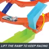 Hot Wheels Action Loop Cyclone Challenge Trasų Rinkinys su 1:64 Mastelio Automobiliuku, Lengvas Laikymas