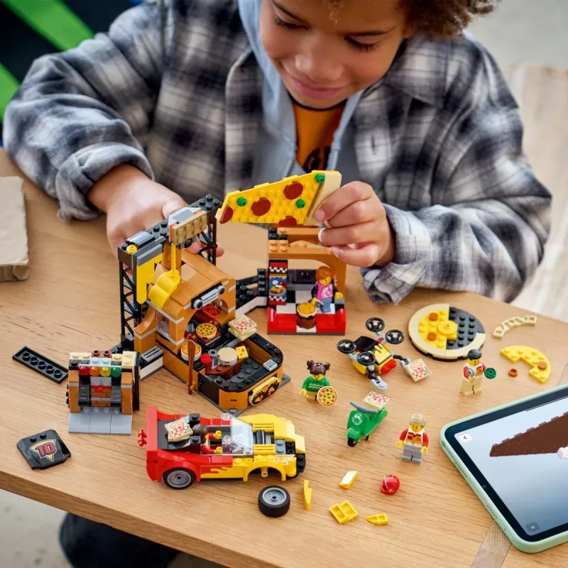 LEGO City 60496 Picos pristatymo patirtis su transporto priemonėmis (494 dalys)