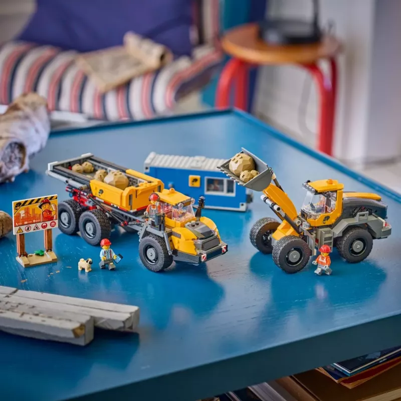 LEGO City 60494 Savivartis ir krautuvas (1132 dalių)