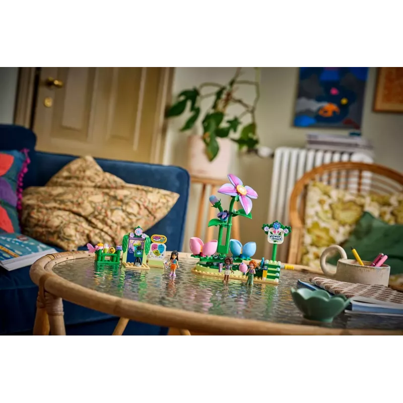 LEGO Friends 42702 Sukasi gėlių ir fėjų arbatos puodelių karuselė (321 vnt.)