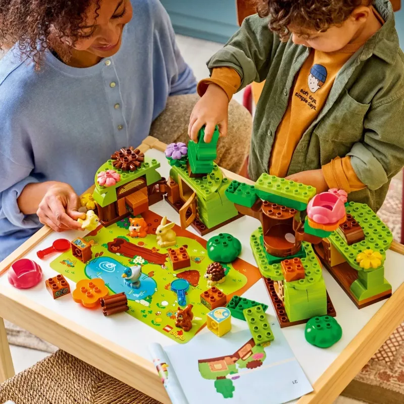LEGO DUPLO 10480 Atradimų miškas su laukiniais gyvūnais (131 detalė)