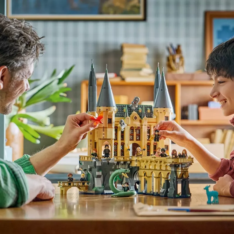 LEGO Harry Potter 76473 Hogvartso pilis: Rytinis sparnas (2164 dalių)