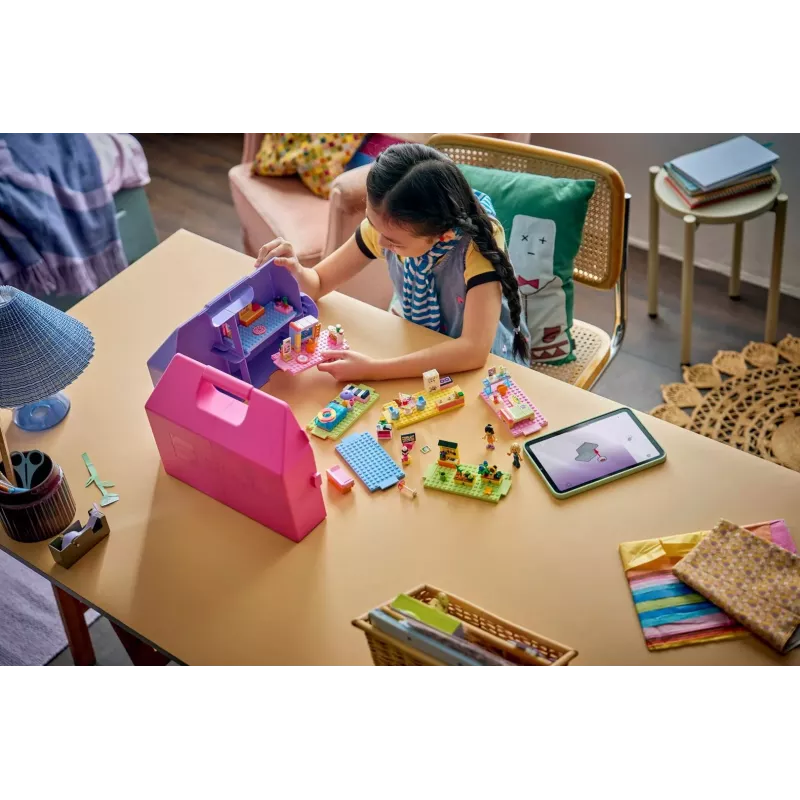 LEGO Friends 42697 Kūrybinis lėlių namo lagaminas (355 dalių)