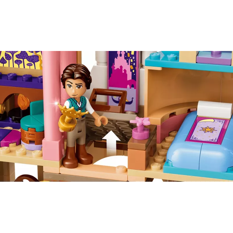 LEGO Disney 43297 Rapunzelės pilis (676 dalių)