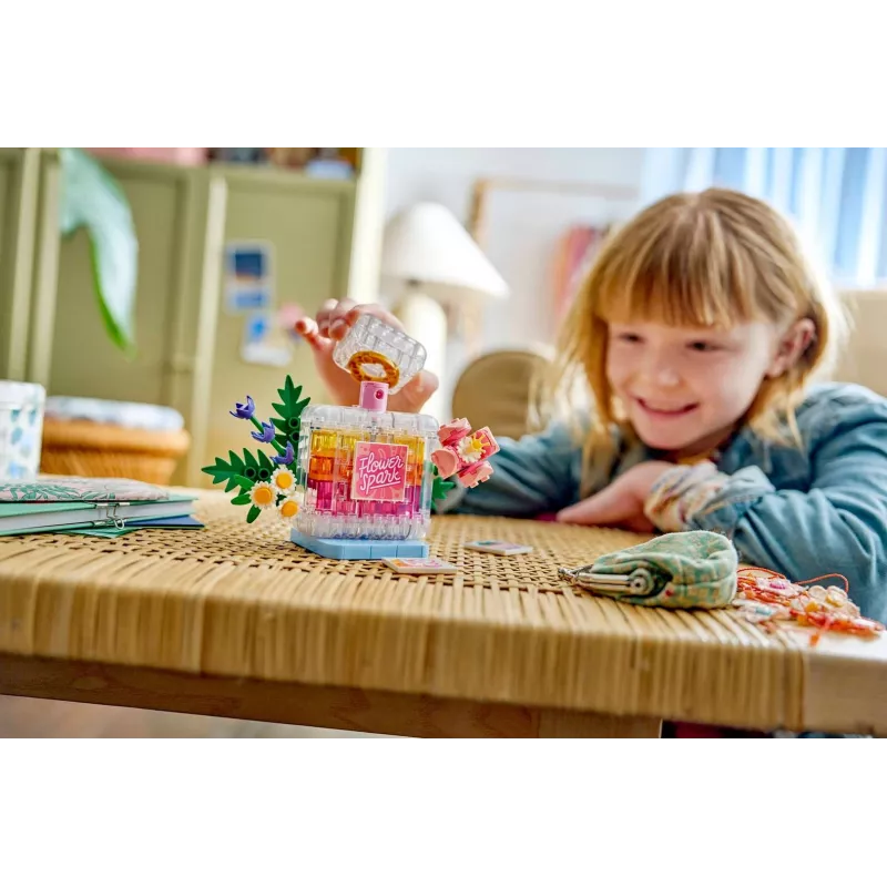 LEGO Creator 3-in-1 31383 Gėlių puošmenos kvepalų buteliukas (286 dalių)
