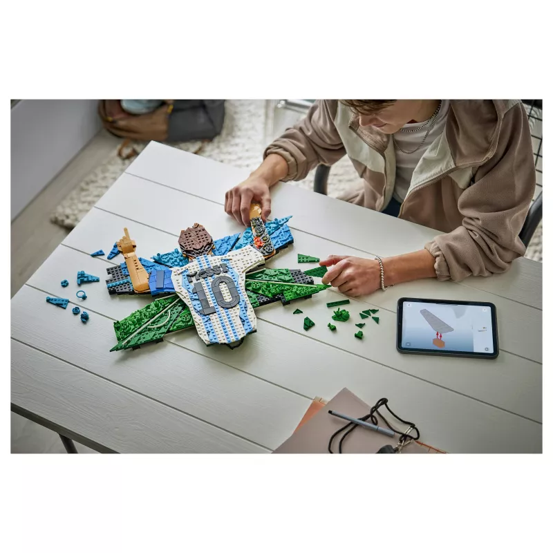 LEGO Editions 43018 Lionel Messi – Šventė (1427 dalių)