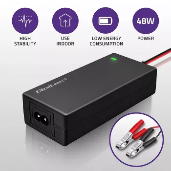 Qoltec 52665 Automatinis baterijų įkroviklis AGM GEL STD akumuliatoriams, 24V 2A 48W, LED indikatorius, 1,8m laidas