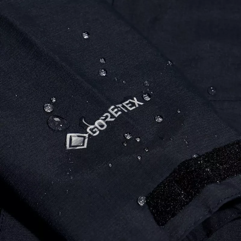 Berghaus Hillwalker Gore-Tex InterActive Jacket – Moteriška striukė, dydis S (Juoda)